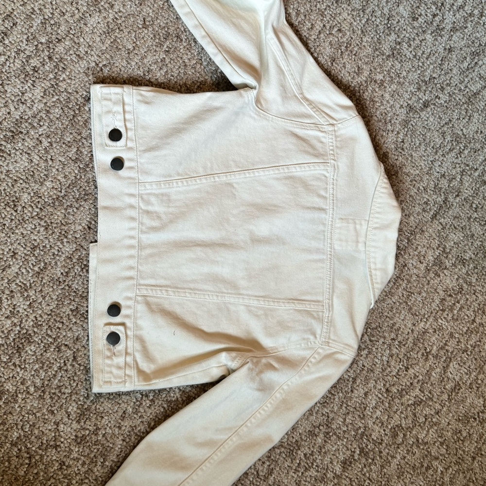 Billabong White Denim Cropped Jacket - Picture 5 of 5